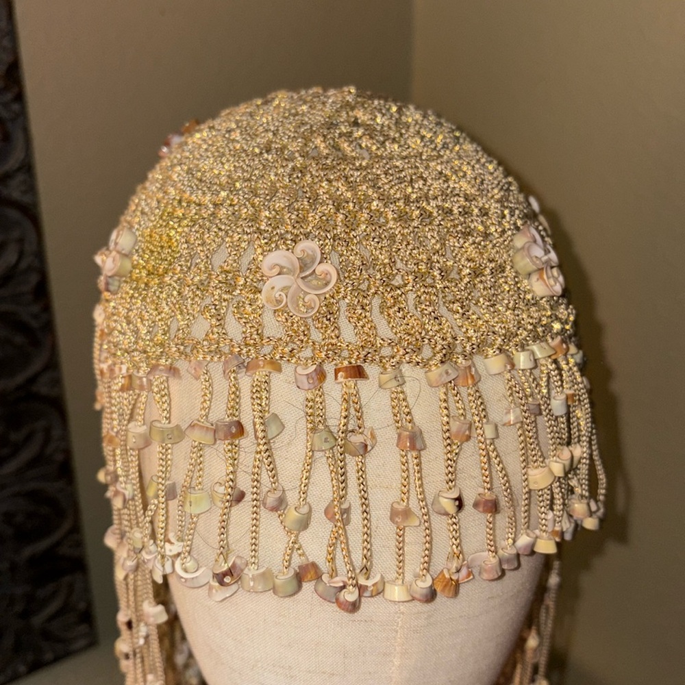 Vintage cowrie headpiece disco era Coachella headpiece headwear hairpiece - Picture 2 of 7